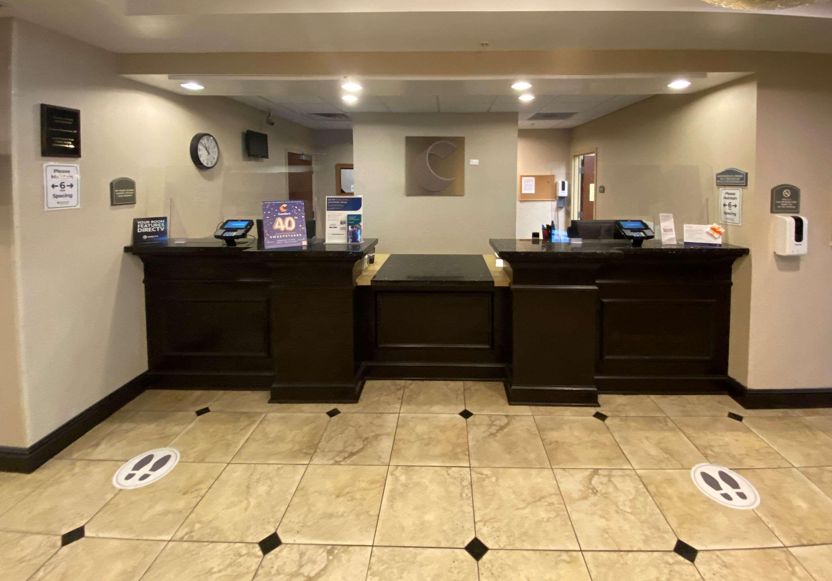 Comfort Inn & Suites Честъртаун Екстериор снимка