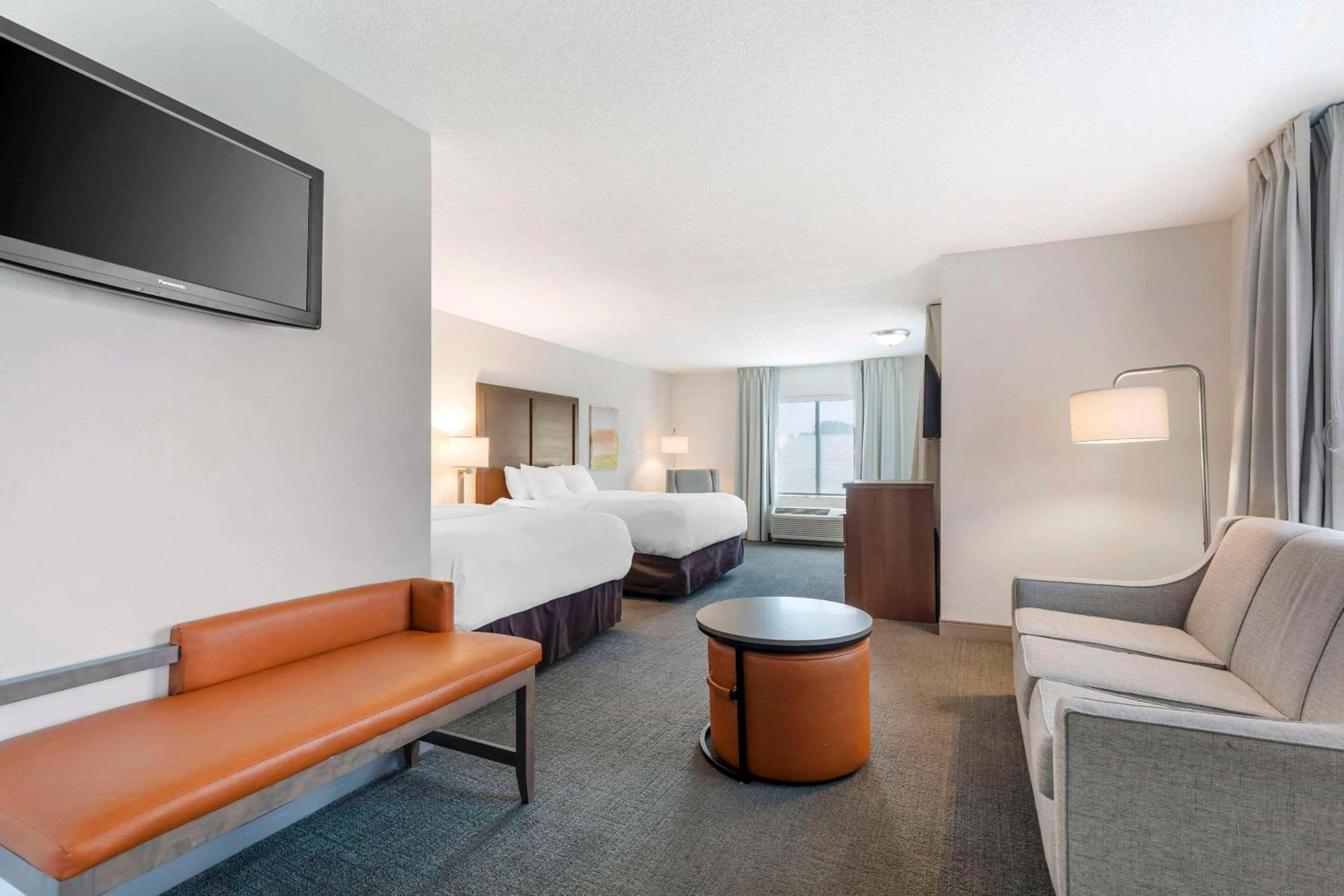 Comfort Inn & Suites Честъртаун Екстериор снимка