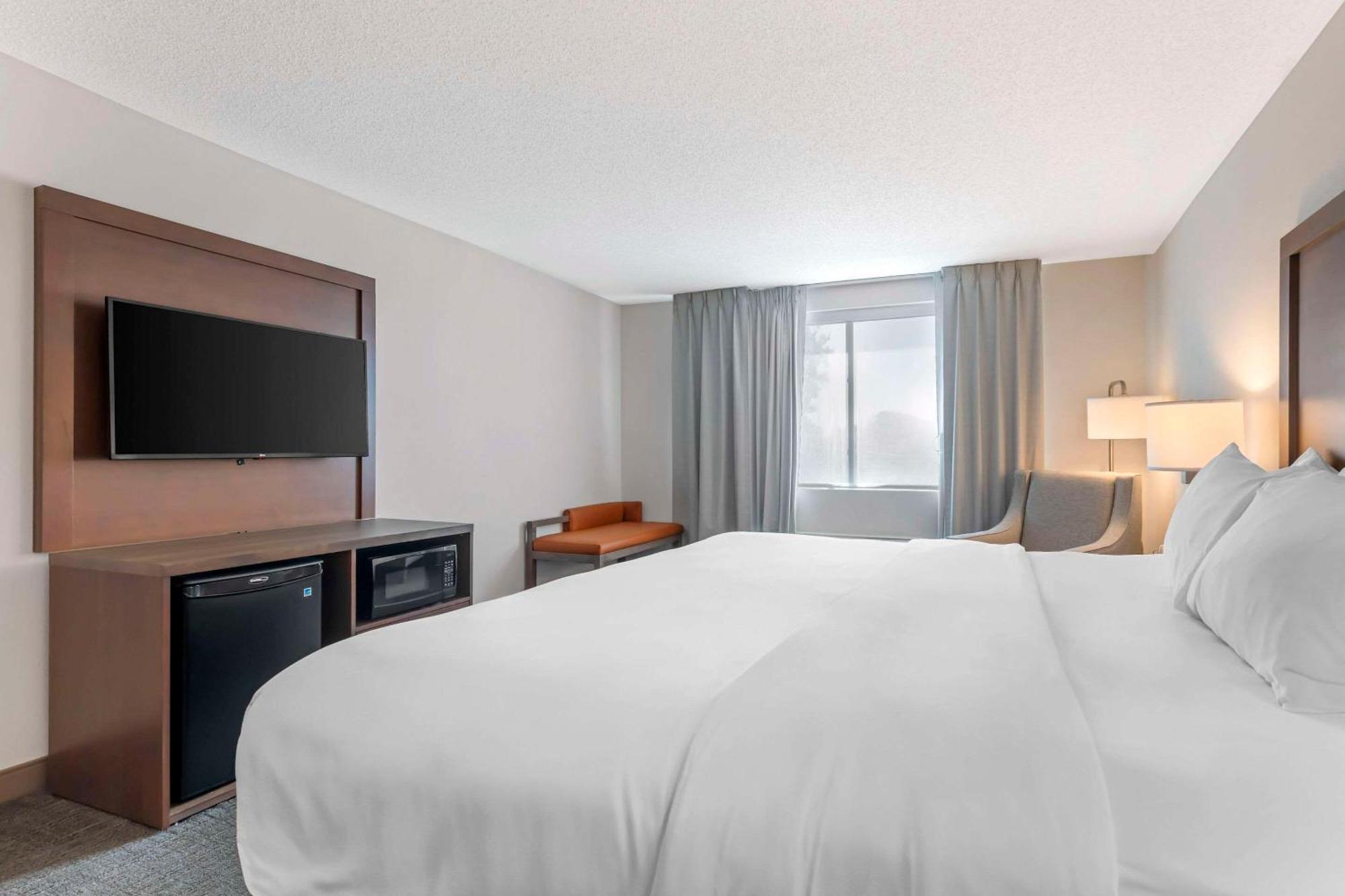 Comfort Inn & Suites Честъртаун Екстериор снимка