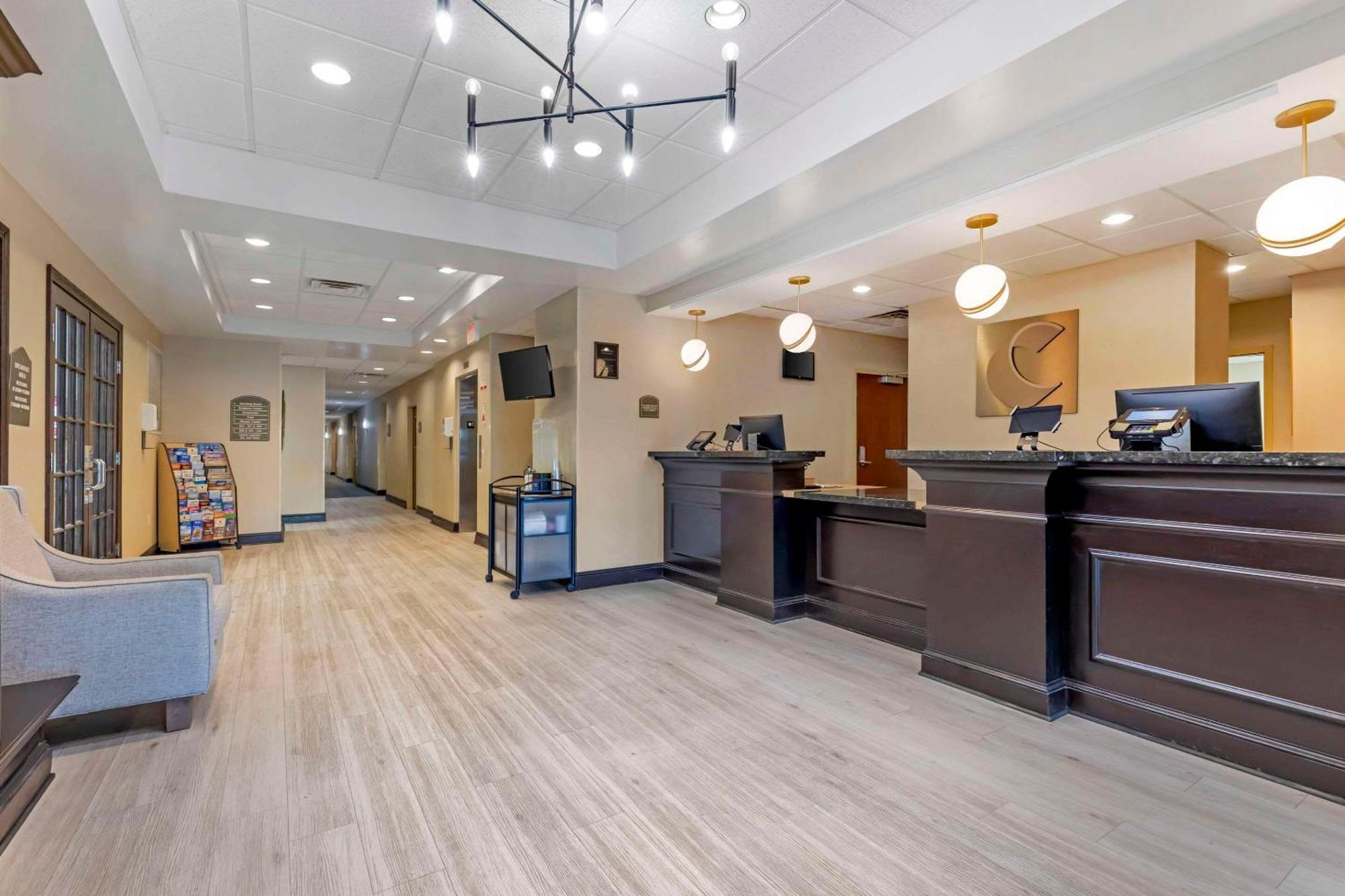 Comfort Inn & Suites Честъртаун Екстериор снимка